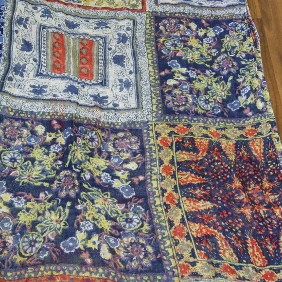 3/$15 or 5/$25 Bundle of Two Long Print Scarves - Picture 6 of 8